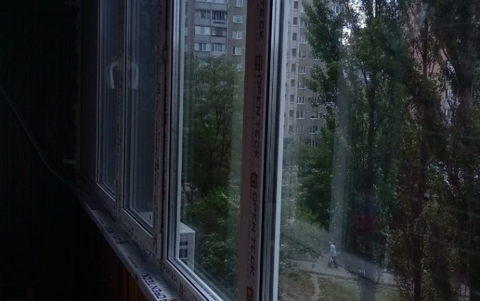 Остекление Г-образного балкона в профиле Openteck/ ул. Маяковского