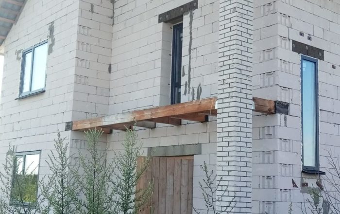 Остекление коттеджа ламинированными окнами/ Петрівське