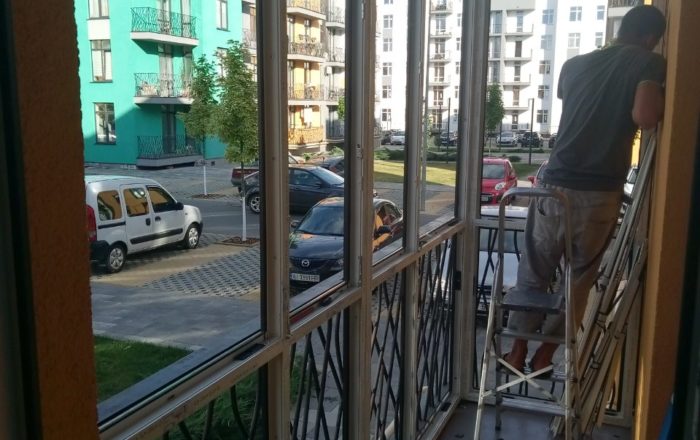 Остекление французского балкона в ламинации/ Софиевская борщаговка, ЖК Европейка