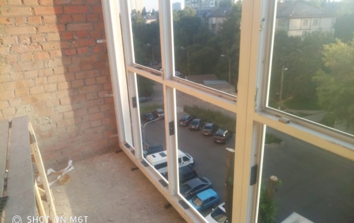 Остекление французского балкона в профиле Rehau/ ул. Гарматная 26-Б