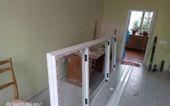 Установка пластиковой перегородки WDS/ ул. Потехина 16
