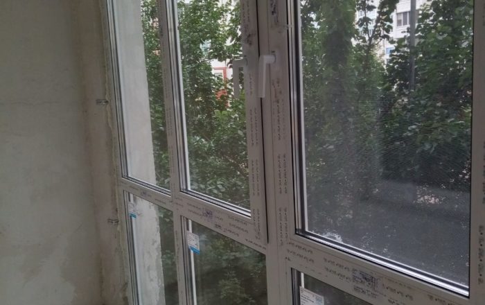 Французский балкон в профиле Rehau/ г. Вишневое ул. Святоюрьевская 22