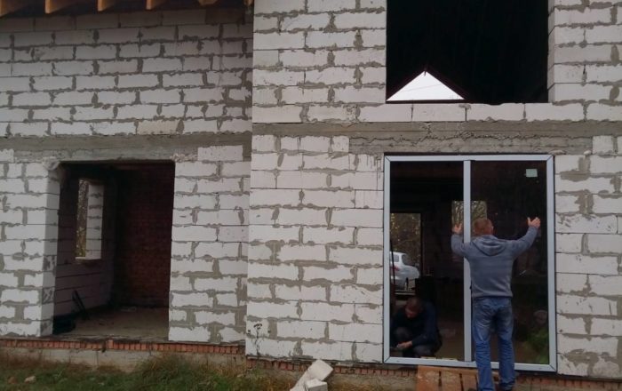 Остекление частного дома металлопластиковыми окнами/ г. Васильков