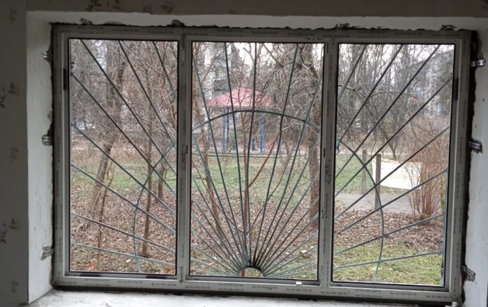 Монтаж трехчастного металлопластикого окна Rehau/ ул. Маршала Гречко, 12Д