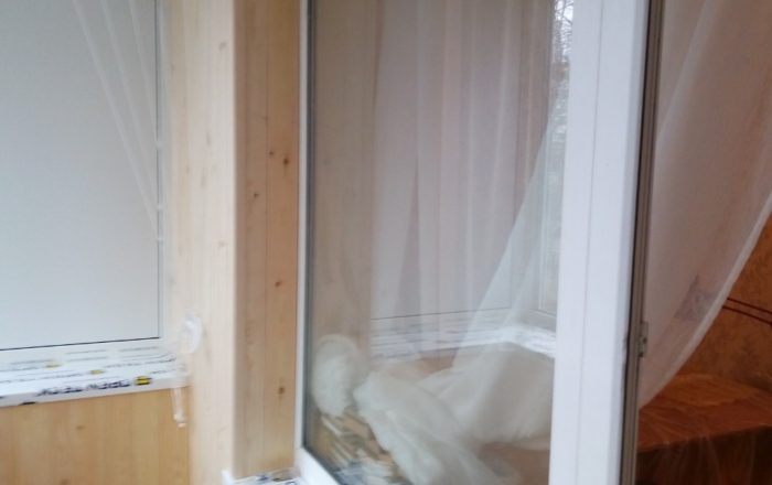 Балкон под ключ с внутренней обшивкой деревом/ просп. Леся Курбаса, 18