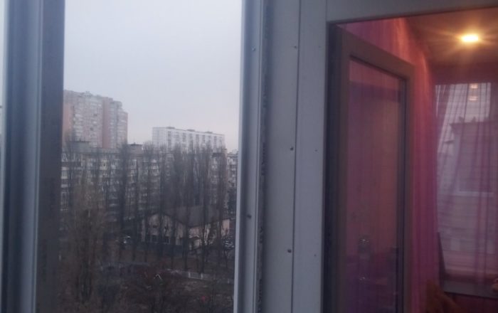 Остекление Г-образного балкона в чешке окнами WDS/ Русановская набережная, 12/1