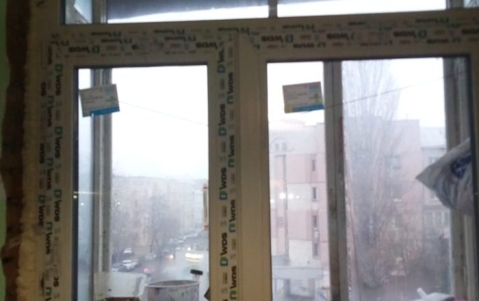 Пластиковые балконные двери с фрамугой/ ул. Нижнеюрковская 3