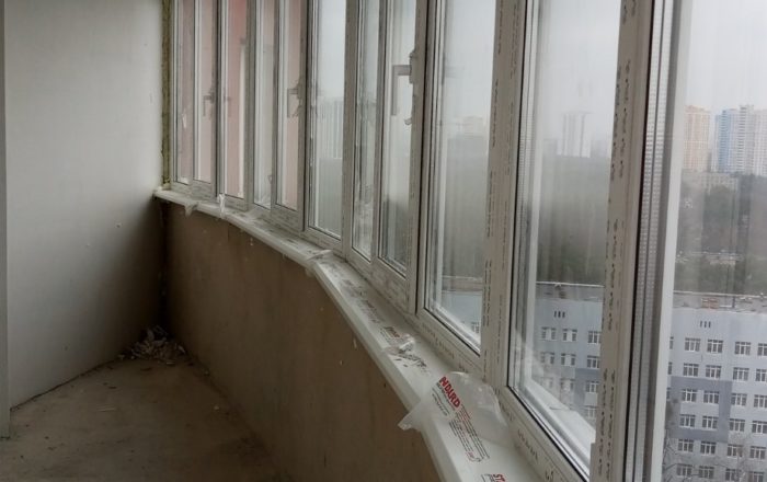 Остекление полукруглого балкона в профиле Rehau/ ул. Петра Запорожца, 26