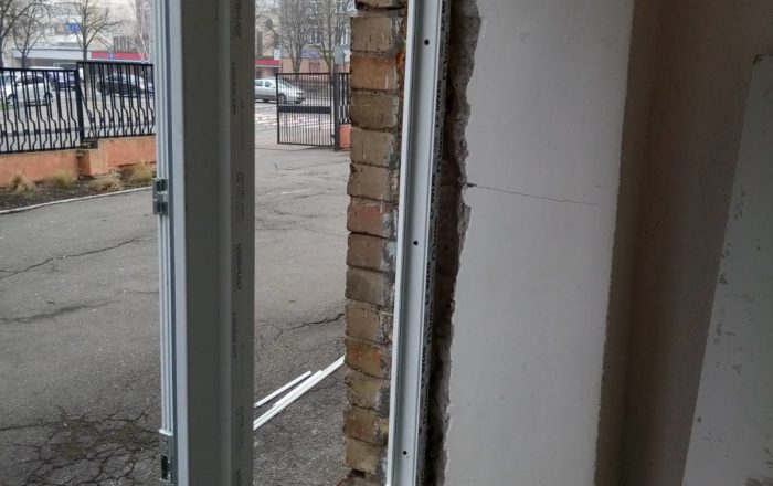 Монтаж металлопластиковых входных дверей/ ул. Академика Ефремова