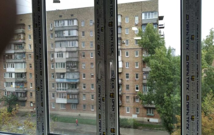 Установка балкона с внутренними работами профиль Open Teck/ул. Сормовская 10/14 Киев